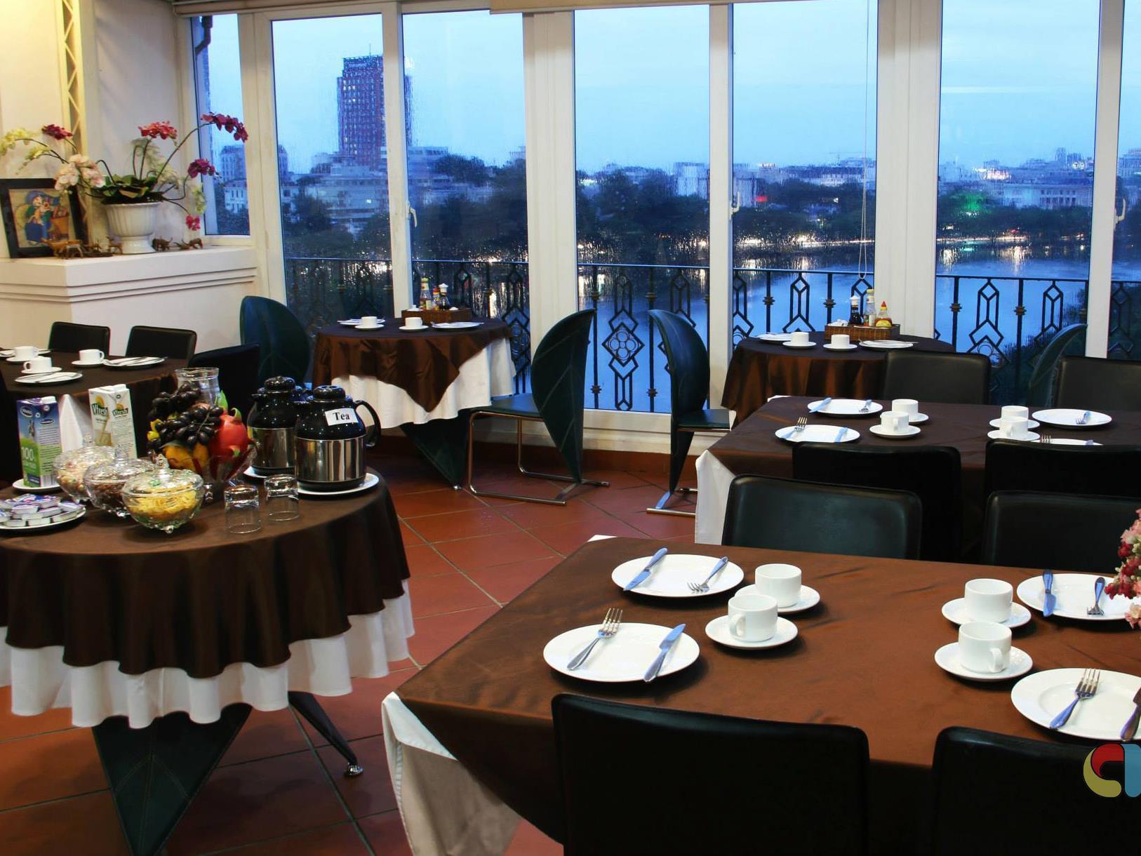 Lakeside Palace 3* Ханой
